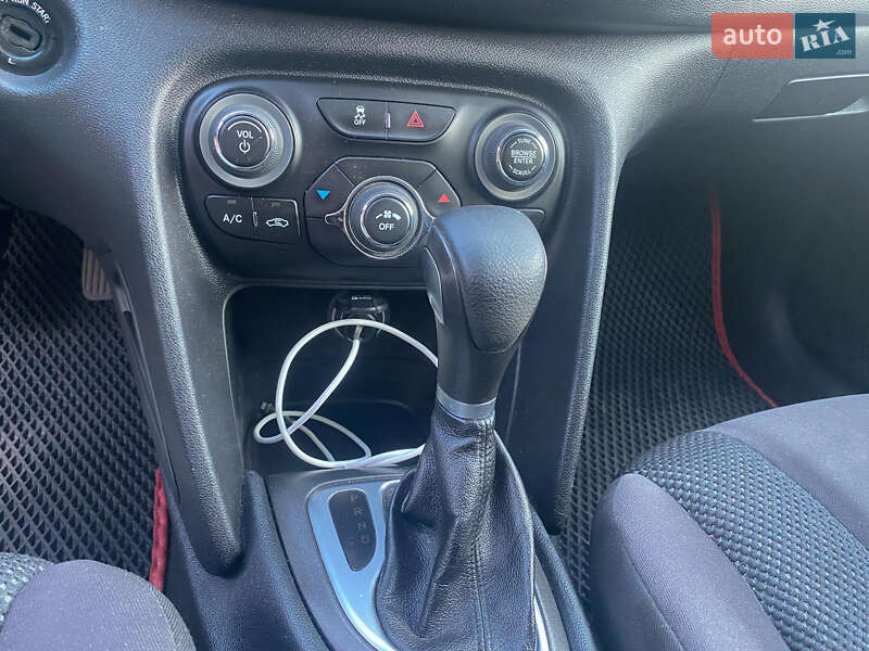 Седан Dodge Dart 2014 в Києві