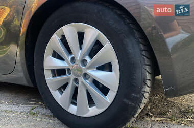 Седан Dodge Dart 2014 в 