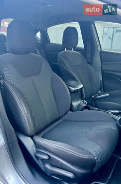 Седан Dodge Dart 2015 в 