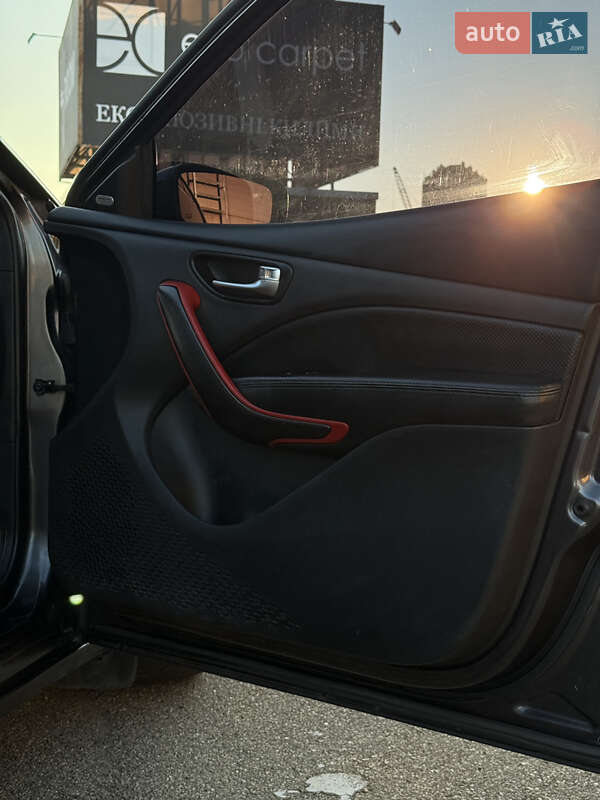 Седан Dodge Dart 2015 в Києві