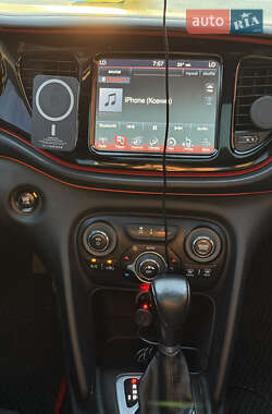 Седан Dodge Dart 2015 в 