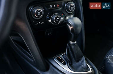 Седан Dodge Dart 2015 в 