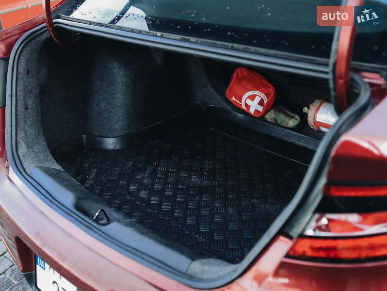 Седан Dodge Dart 2015 в Коростишеві