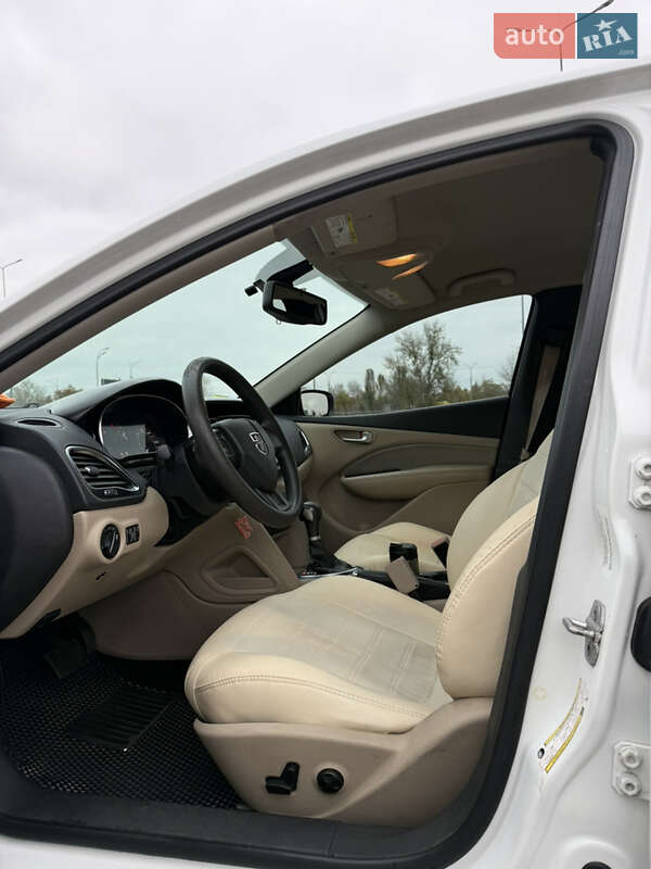 Седан Dodge Dart 2012 в Киеве