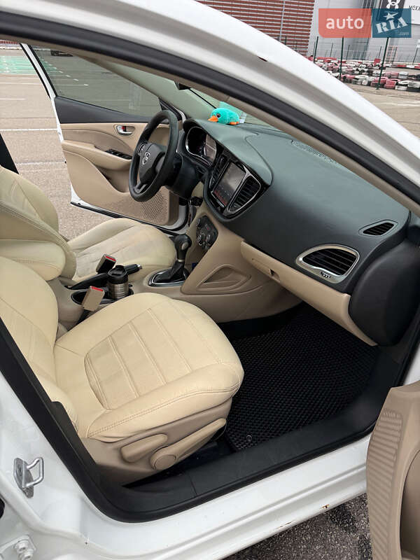 Седан Dodge Dart 2012 в Киеве