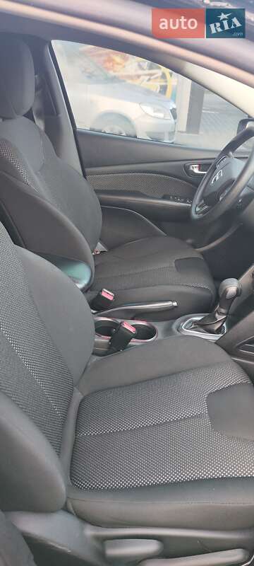 Седан Dodge Dart 2015 в Чутове