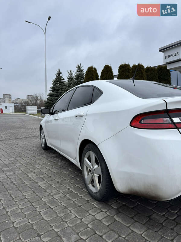 Седан Dodge Dart 2016 в Львове
