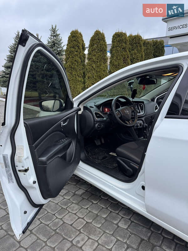 Седан Dodge Dart 2016 в Львове