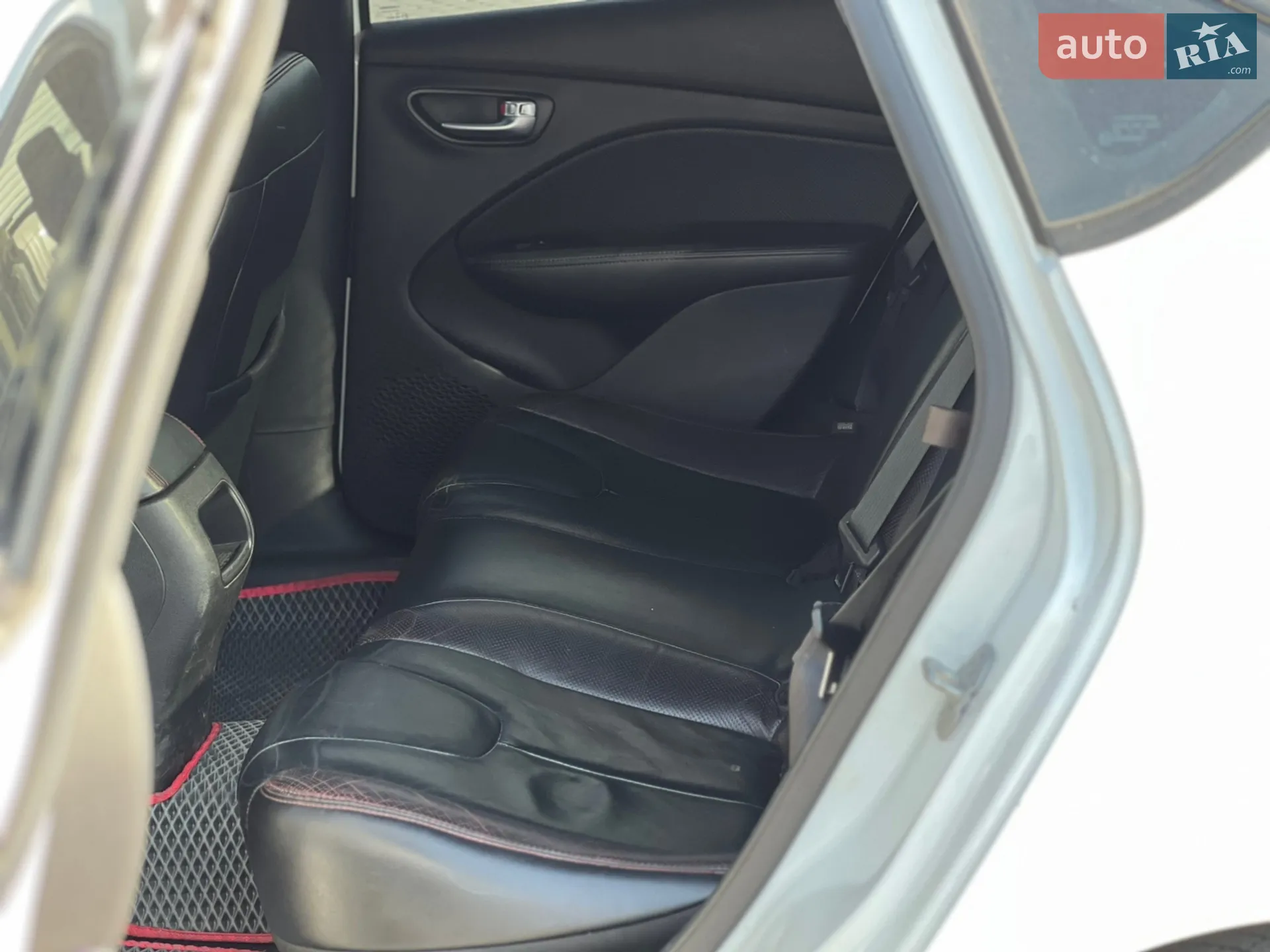 2014 Dodge Dart - мініатюра 15