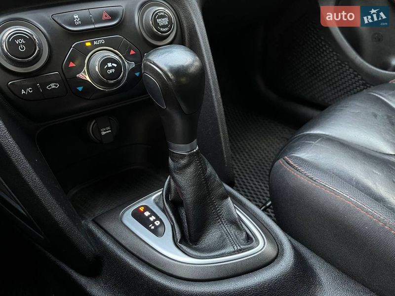 Седан Dodge Dart 2014 в Киеве фото 26 Седан Dodge Dart 2014 в Киеве