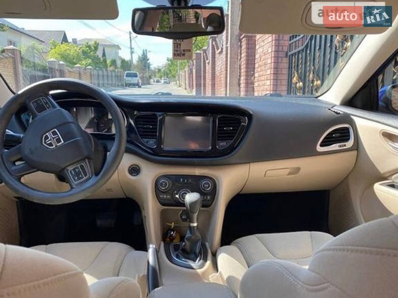 Седан Dodge Dart 2013 в Чернівцях