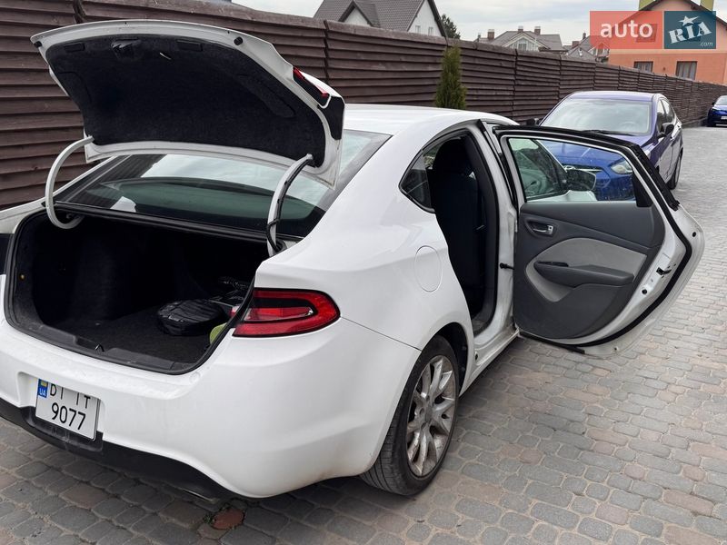 Седан Dodge Dart 2012 в Львові