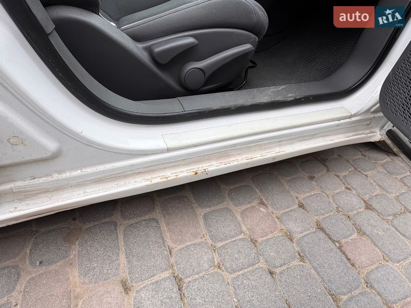 Седан Dodge Dart 2012 в Львові