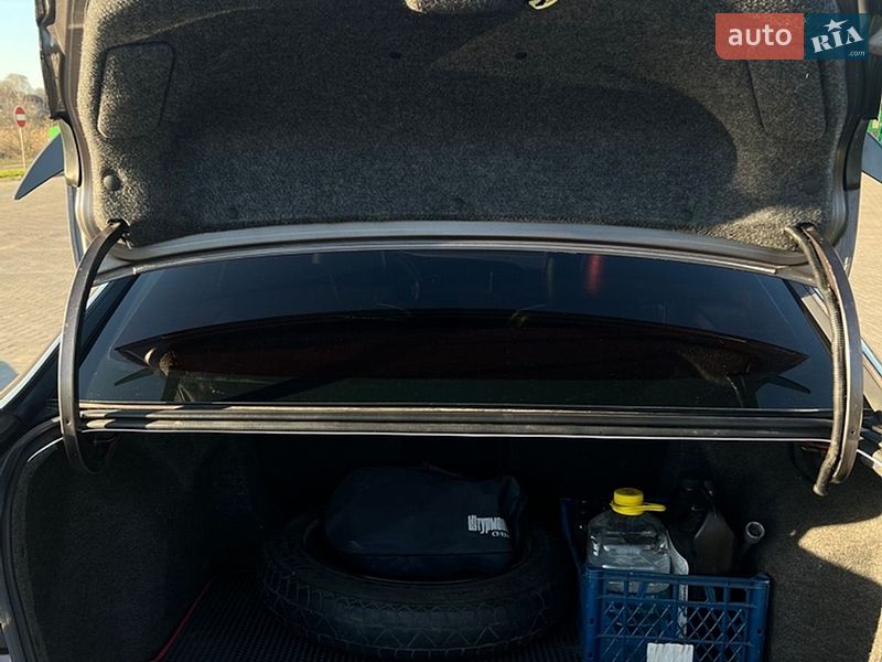 Седан Dodge Dart 2015 в Краснограді