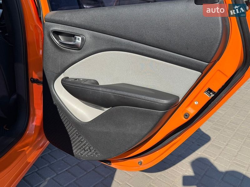 Седан Dodge Dart 2013 в Киеве