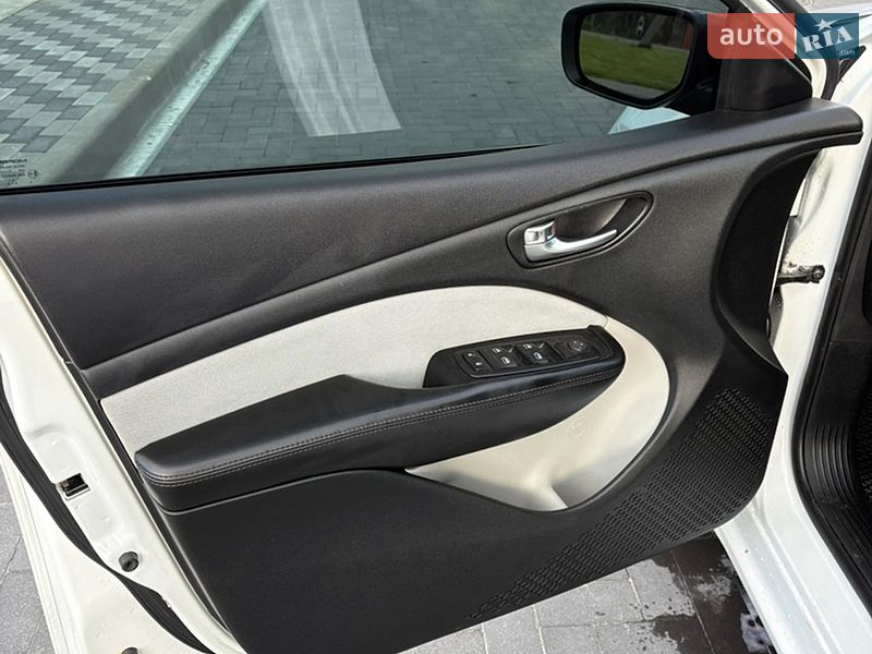 Седан Dodge Dart 2015 в Лубнах