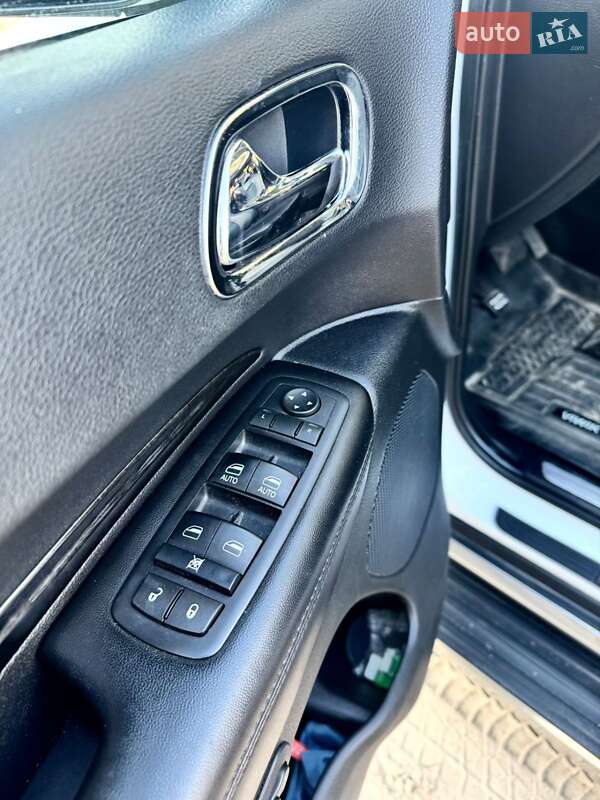 Внедорожник / Кроссовер Dodge Durango 2015 в Павлограде