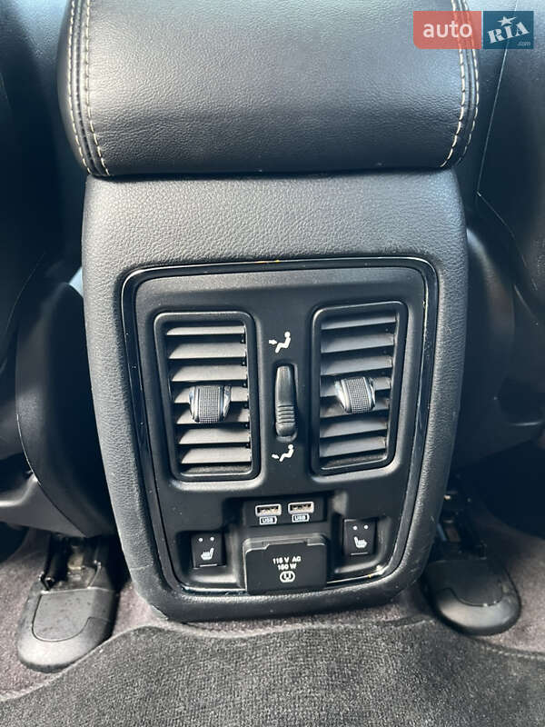 Позашляховик / Кросовер Dodge Durango 2016 в Рівному