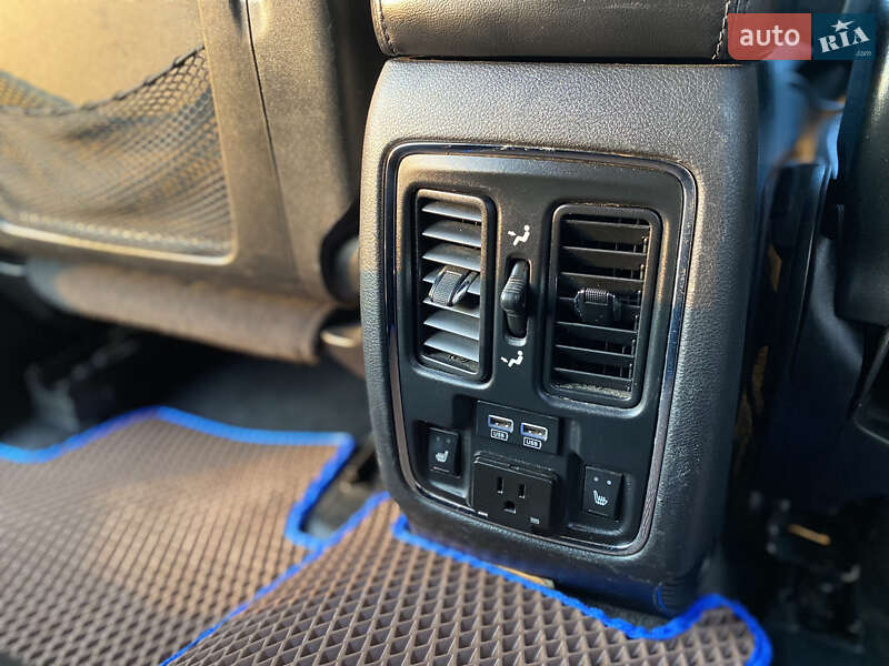 Внедорожник / Кроссовер Dodge Durango 2015 в Стрые