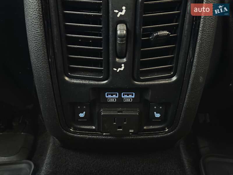 Внедорожник / Кроссовер Dodge Durango 2019 в Киеве