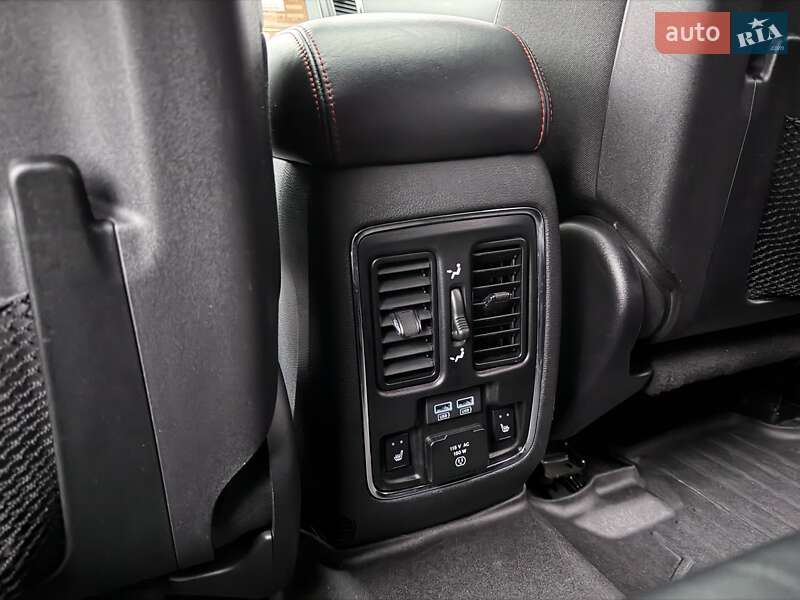 Внедорожник / Кроссовер Dodge Durango 2017 в Киеве фото 48 Внедорожник / Кроссовер Dodge Durango 2017 в Киеве