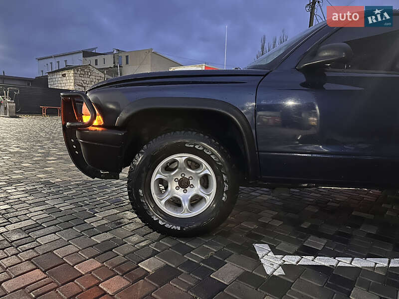 Внедорожник / Кроссовер Dodge Durango 2003 в Николаеве