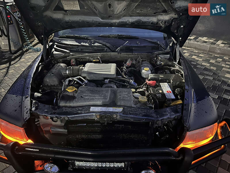 Внедорожник / Кроссовер Dodge Durango 2003 в Николаеве