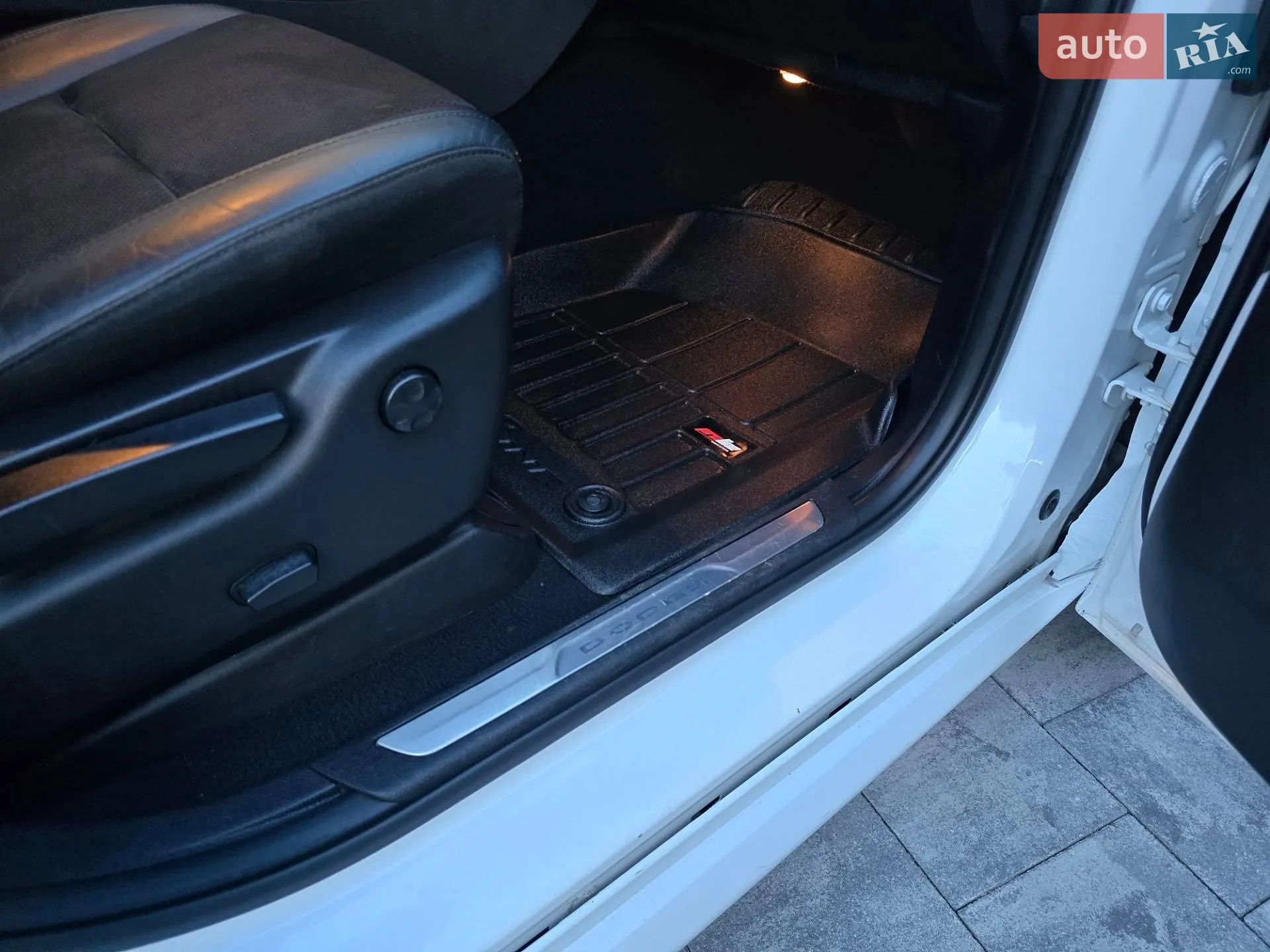2019 Dodge Durango - мініатюра 61