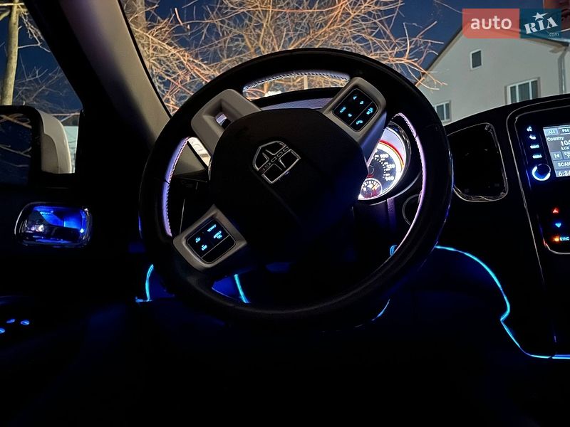Внедорожник / Кроссовер Dodge Durango 2013 в Львове
