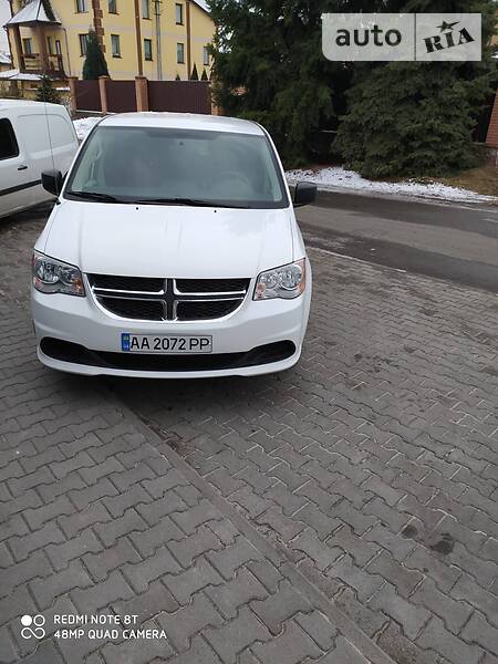 Минивэн Dodge Grand Caravan 2017 в Киеве