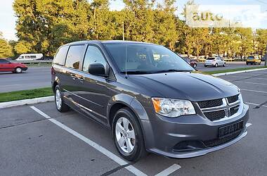 Минивэн Dodge Grand Caravan 2016 в Киеве