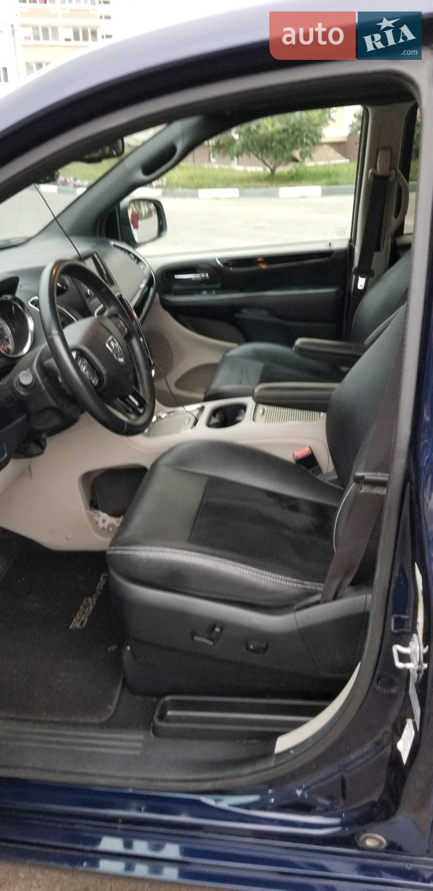 2017 Dodge Caravan - мініатюра 4