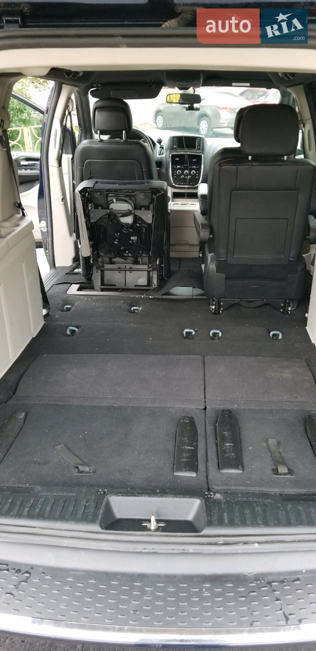 2017 Dodge Caravan - мініатюра 11