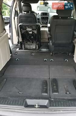 Минивэн Dodge Grand Caravan 2017 в 