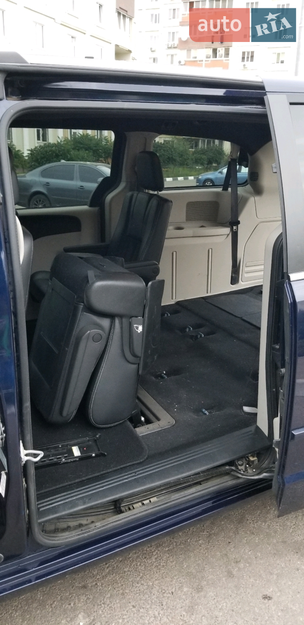 2017 Dodge Caravan - мініатюра 12