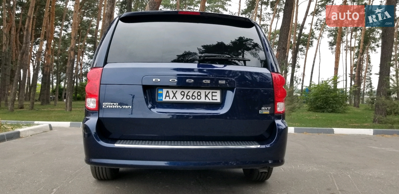 2017 Dodge Caravan - мініатюра 19