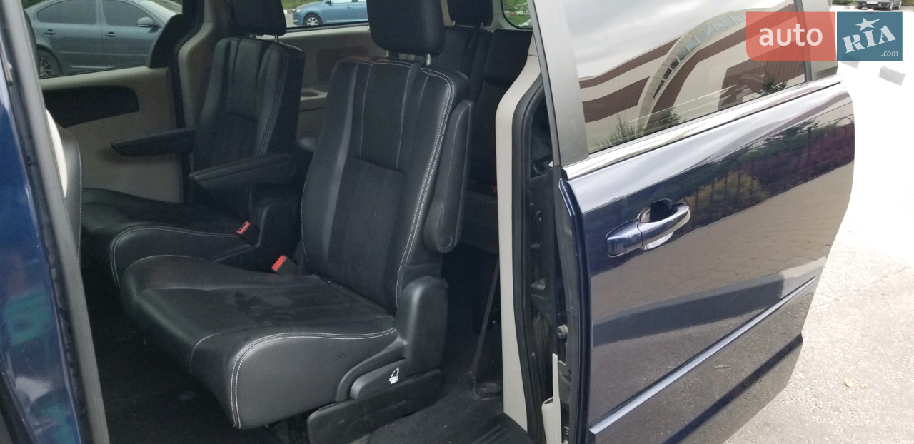 2017 Dodge Caravan - мініатюра 14
