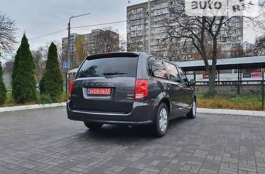 Минивэн Dodge Grand Caravan 2016 в Киеве