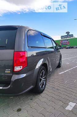 Мінівен Dodge Grand Caravan 2018 в Чернівцях