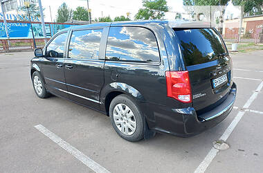 Минивэн Dodge Grand Caravan 2016 в 