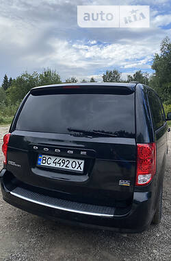 Минивэн Dodge Grand Caravan 2017 в Львове
