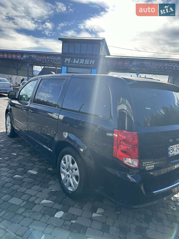Мінівен Dodge Grand Caravan 2014 в Чернівцях