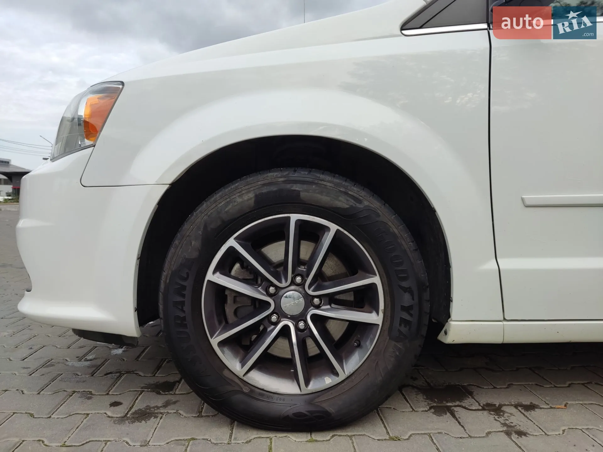 2017 Dodge Caravan - мініатюра 7