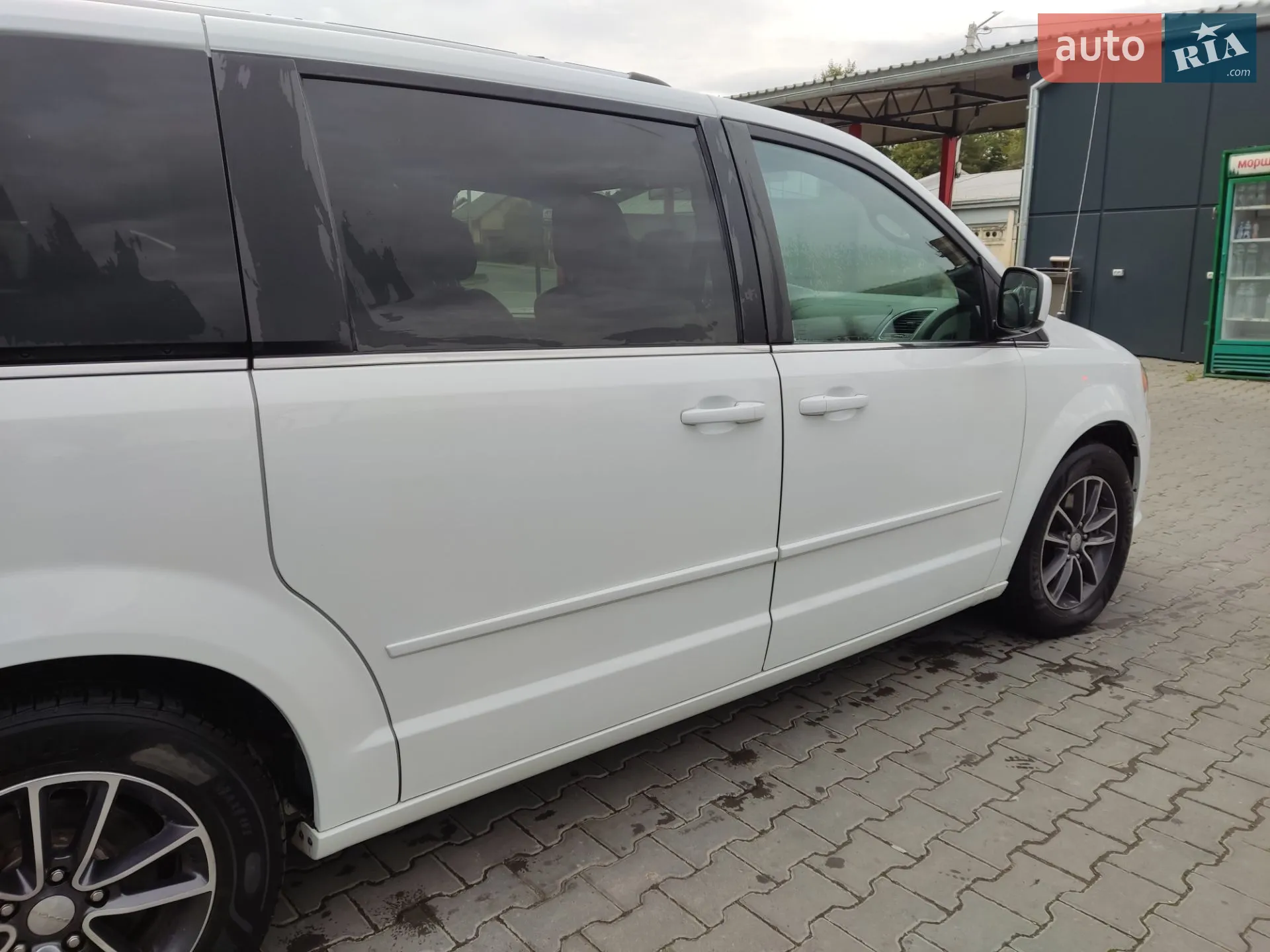 2017 Dodge Caravan - мініатюра 4