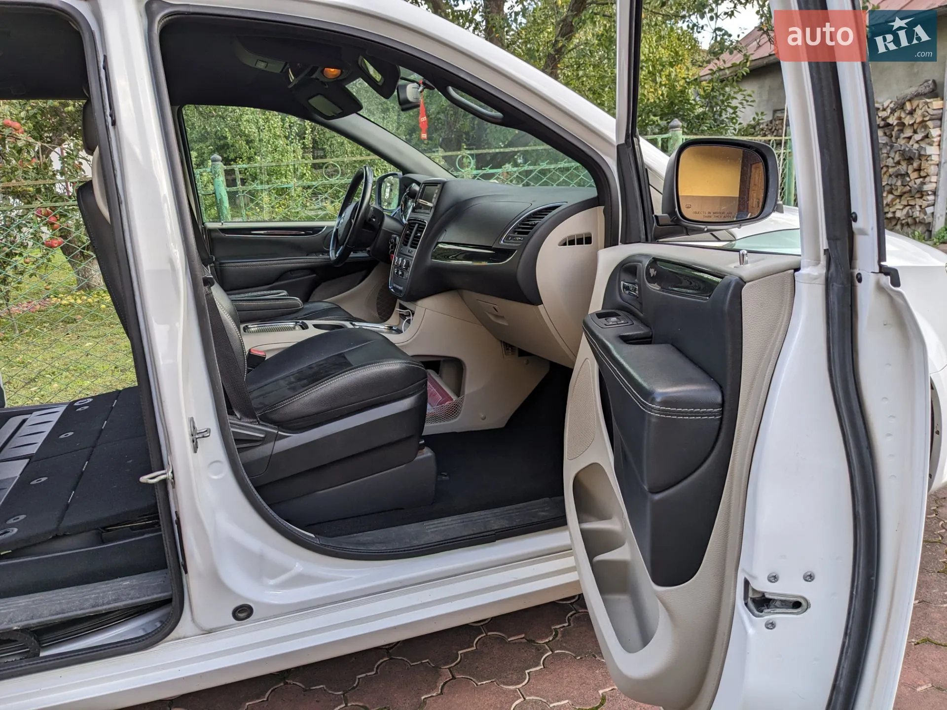 2017 Dodge Caravan - мініатюра 33