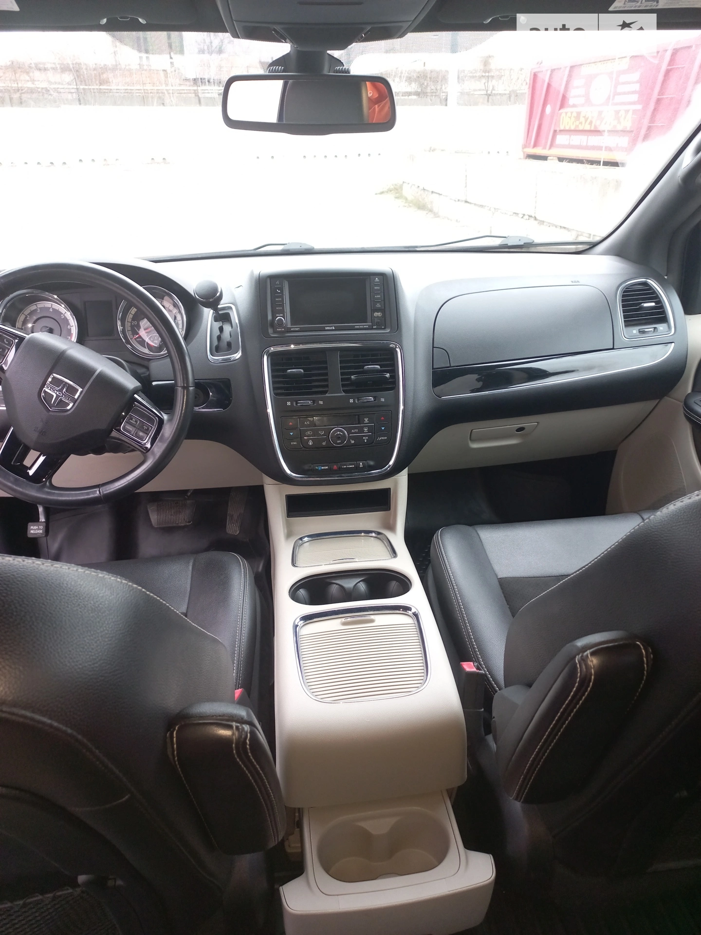 2019 Dodge Caravan - мініатюра 17