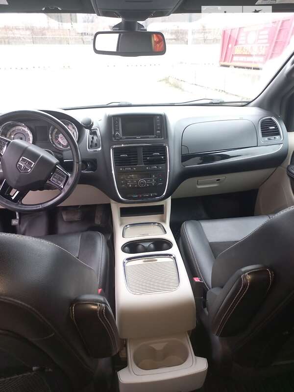 Минивэн Dodge Grand Caravan 2019 в Полтаве