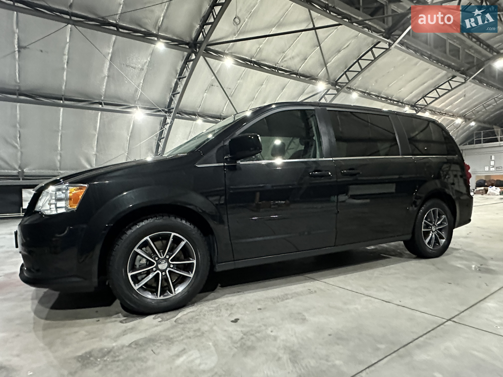 Dodge Grand Caravan 2016 VIN 2C4RDGCG4HR624916 фото оголошення 3 з 21