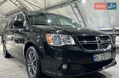 Минивэн Dodge Grand Caravan 2016 в 