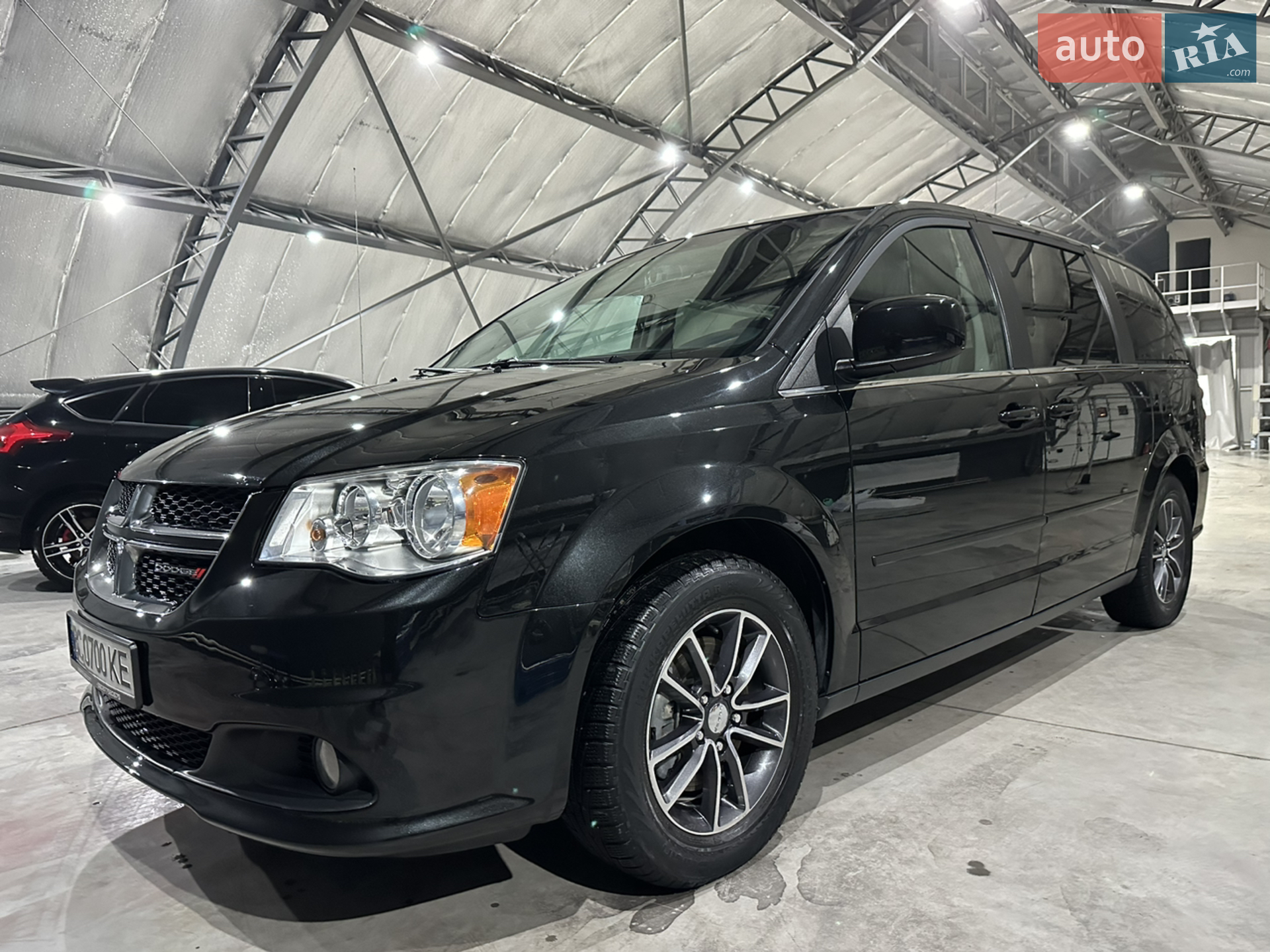 Dodge Grand Caravan 2016 VIN 2C4RDGCG4HR624916 фото оголошення 2 з 21